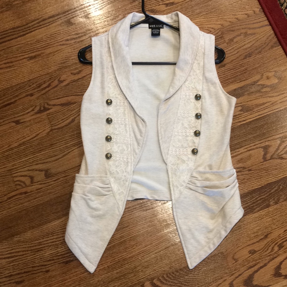 Wet seal sleeveless cardigan